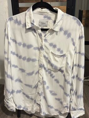 Rails White Shirt with Light Blue Tie-Dye Stripe Pattern